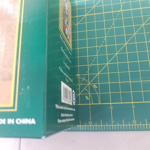 Traditions Porcelain Nutcracker Decorative Keepsake Trinket Box Gold Trim hinged - Picture 7 of 8